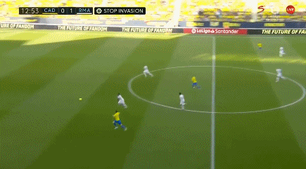 球队攻防效率提升，排名攀升（攻防提效助力排名上扬）