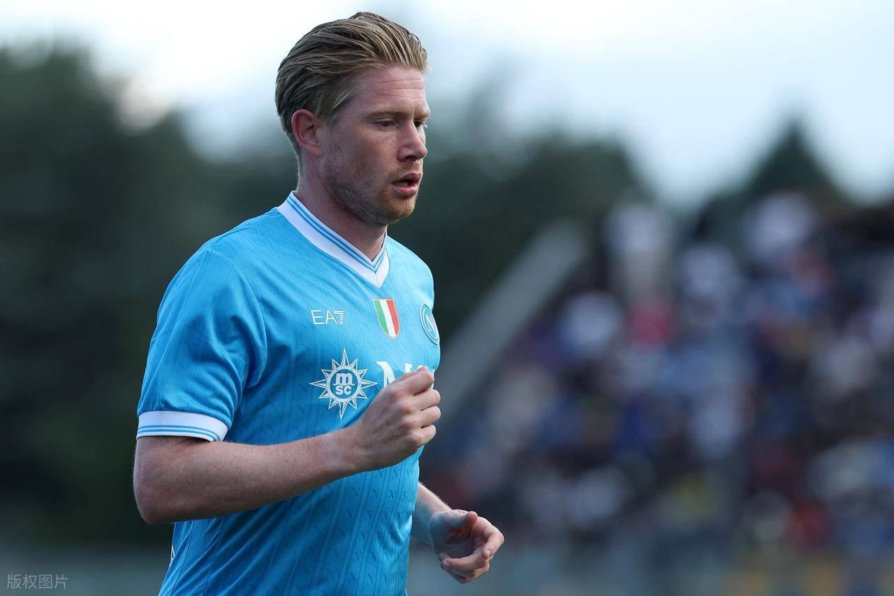 希勒等百球名宿祝贺哈兰德：仅用111场太离谱，他就是超巨（希勒等百球传奇齐贺哈兰德：111战破百太不可思议，他已是超级巨星）