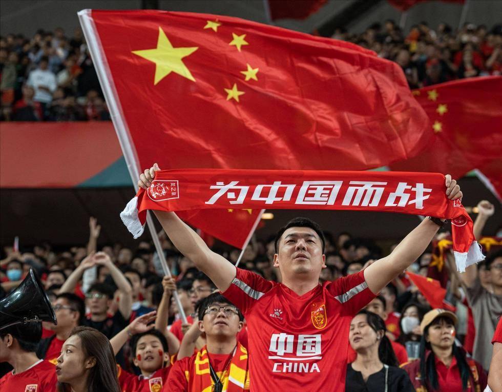 祝贺，苏超MVP范厚泰获2025微博竞燃之夜年度瞩目运动员奖项（苏超MVP范厚泰荣膺2025微博竞燃之夜年度瞩目运动员）