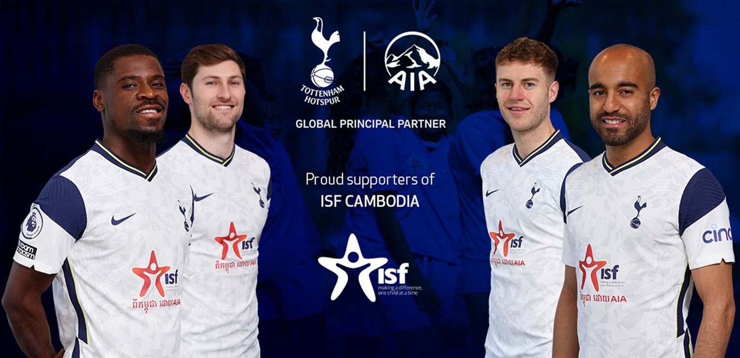 内蒙古额尔古纳初冬银装素裹，金雕翱翔雪原尽显苍穹之王风范（内蒙古额尔古纳初冬白雪皑皑，金雕纵横雪原尽显空中之王风姿）