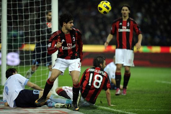 震慑对手？姆巴佩西甲已进13球，比赫罗纳全队进球还多1球（姆巴佩西甲狂轰13球，已比赫罗纳全队多进1球）