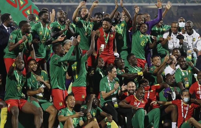 镜报：斯洛特将在48小时内与萨拉赫会面，决定后者未来走向（镜报：斯洛特将于48小时内与萨拉赫会谈，敲定其未来去向）