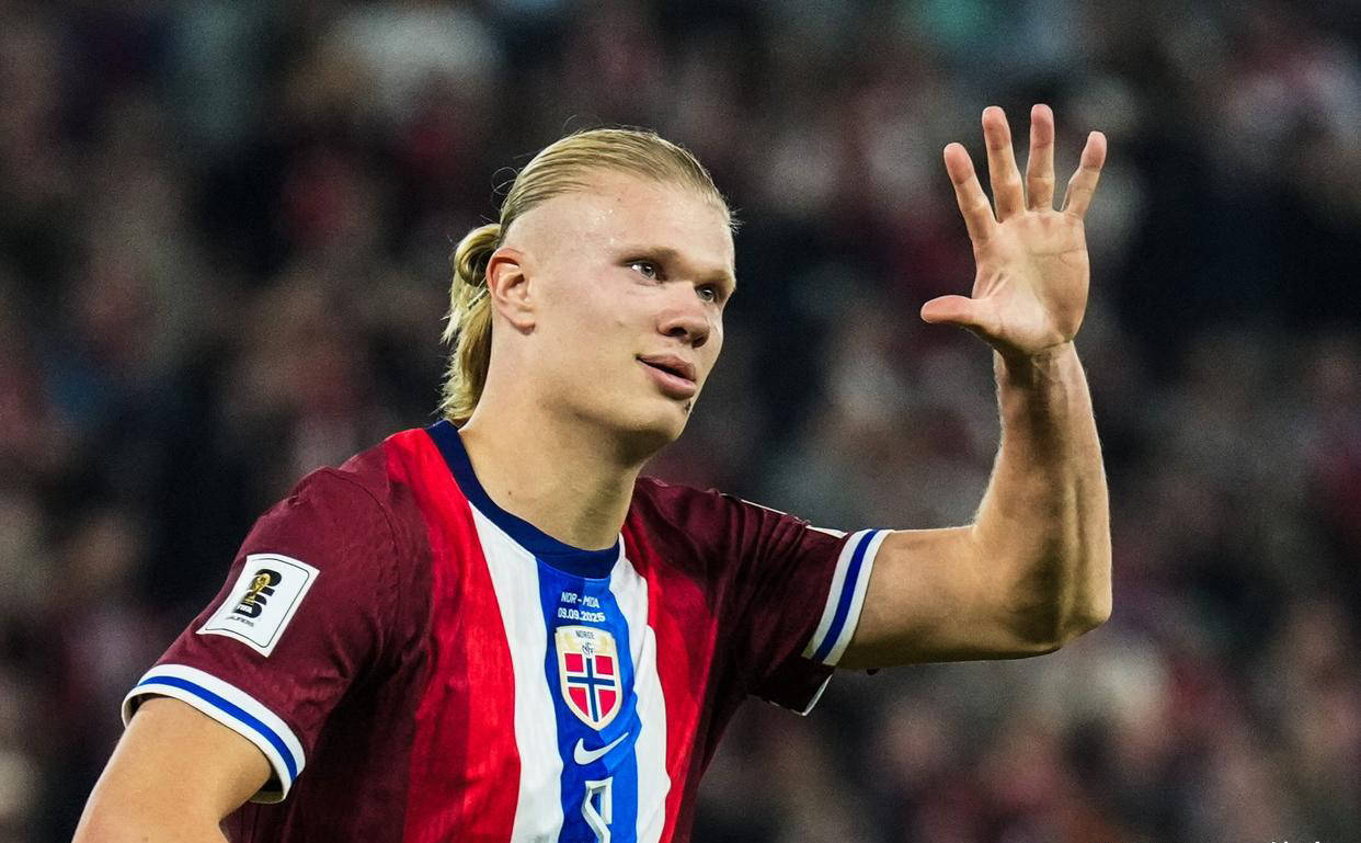 詹姆斯关键三分绝杀比赛（詹姆斯命中压哨三分终结比赛）