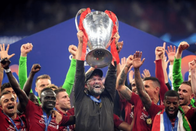 佩莱格里尼：塞维利亚落后时球迷往球场投掷杂物，这样不对（佩莱格里尼：塞维利亚落后时球迷向场内掷物，此举不可取）