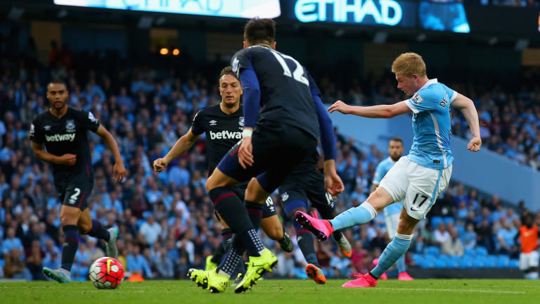 砸地头球破门，梅西打进职业生涯的第896球