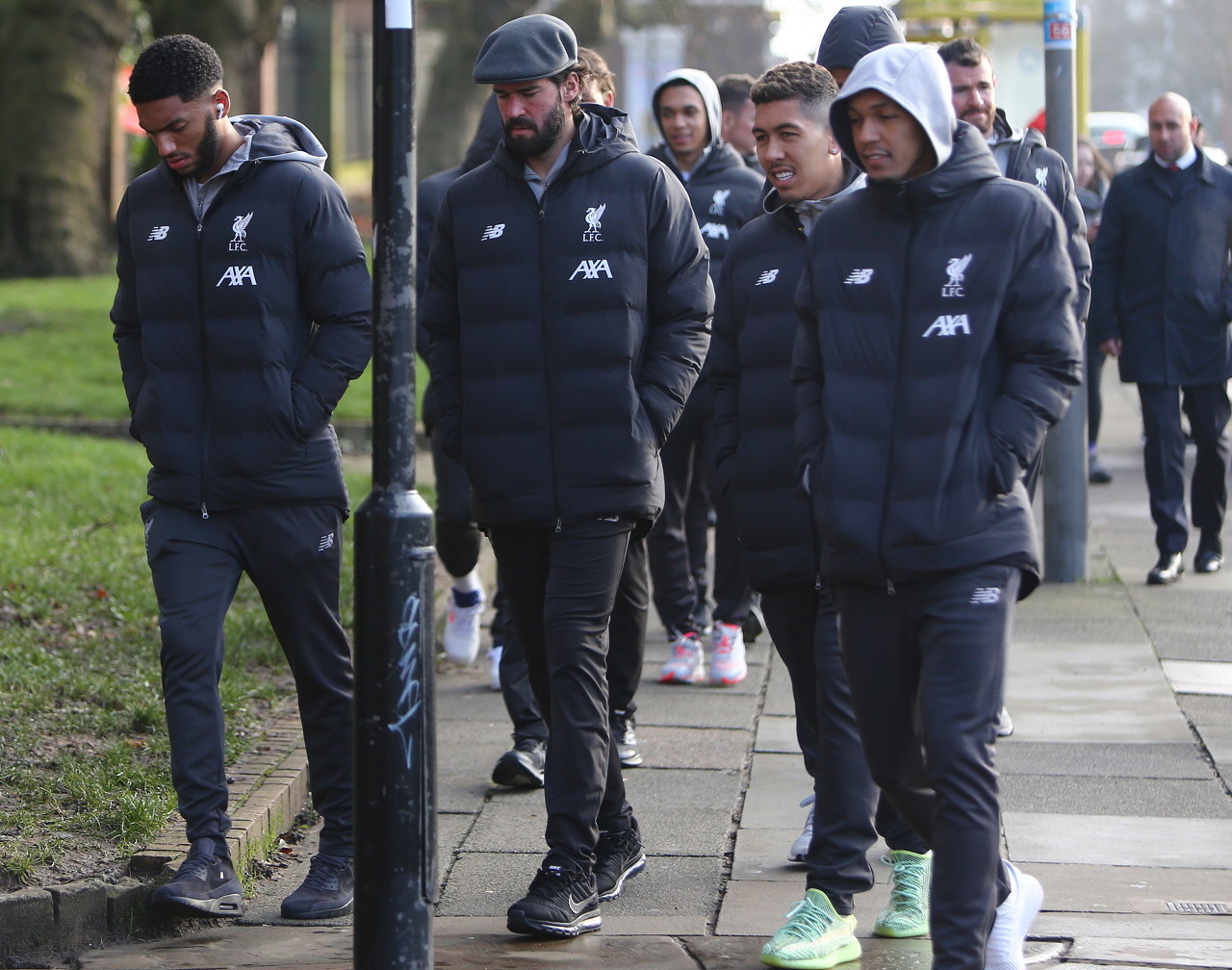 CCTV5直播！U23亚洲杯揭幕战，王钰栋联手拜合拉木，力争首场胜利（U23亚洲杯打响首战：CCTV5现场直播，王钰栋携拜合拉木冲击开门红）